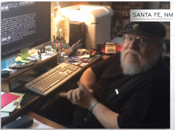 George R. R. Martin escrevendo Os Ventos do Inverno